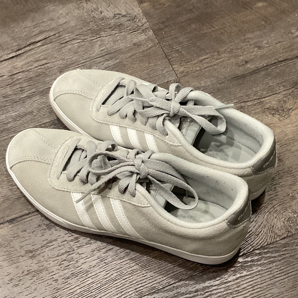 Women’s Adidas Light Gray Sneakers